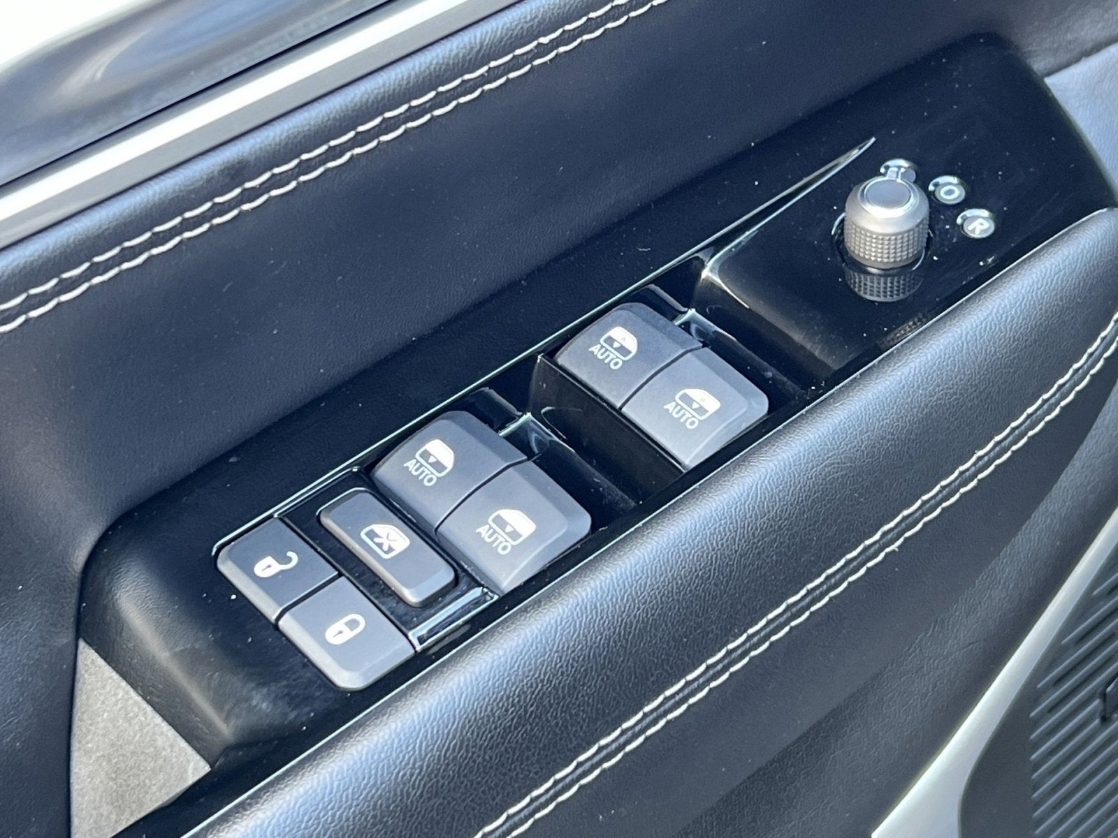 2024 Jeep Wagoneer Base