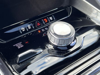 2024 Jeep Wagoneer Base