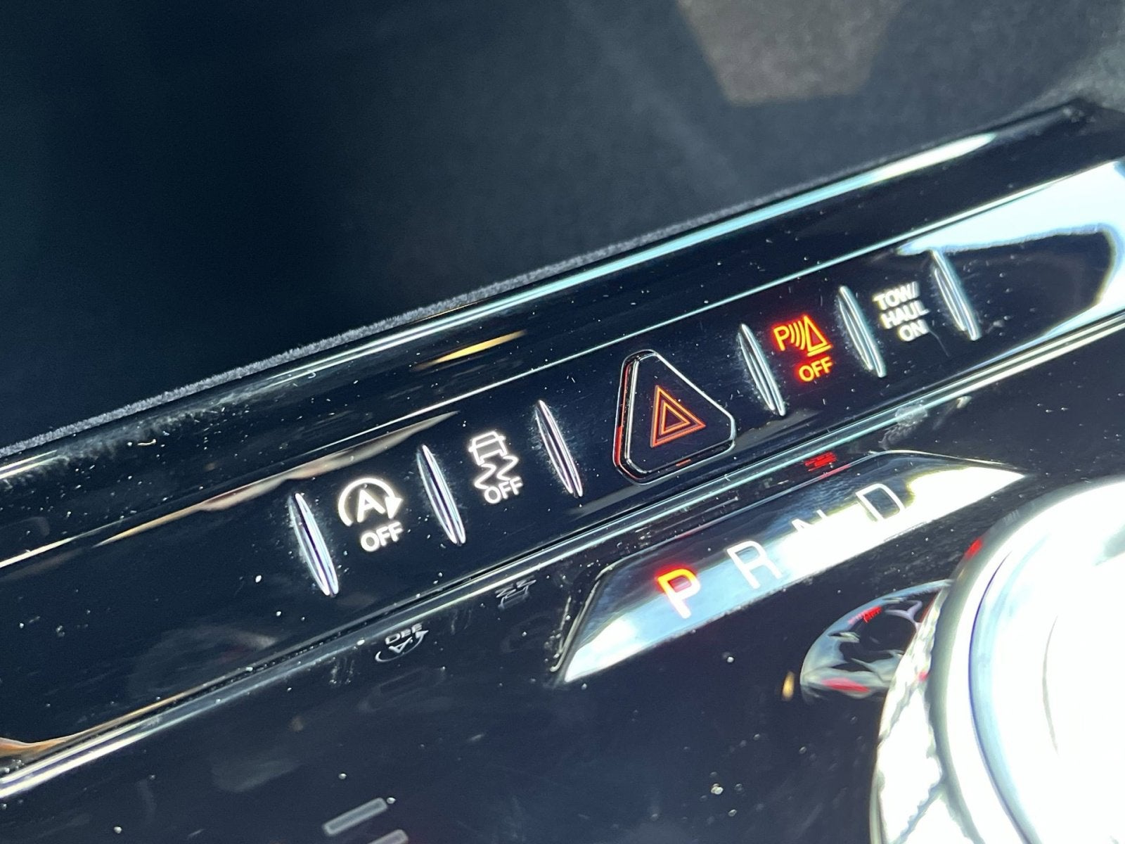 2024 Jeep Wagoneer Base