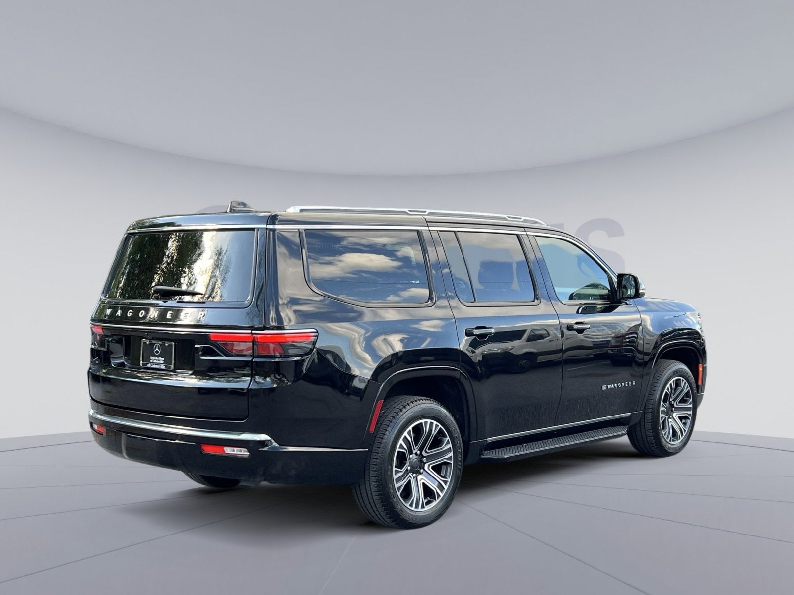 2024 Jeep Wagoneer Base