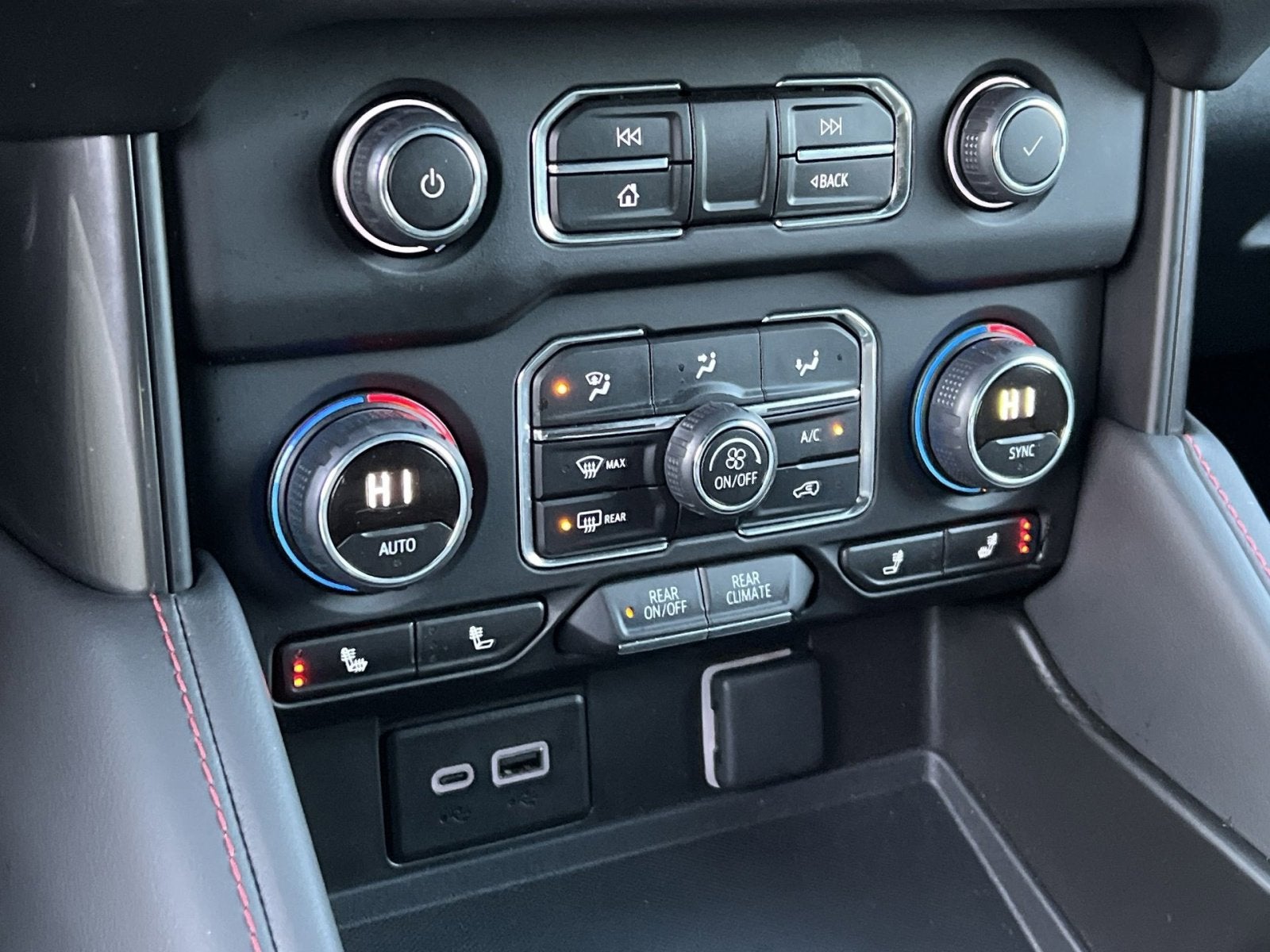 2024 Chevrolet Tahoe RST