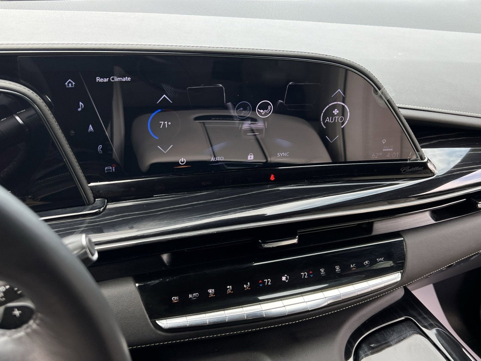 2024 Cadillac Escalade Sport