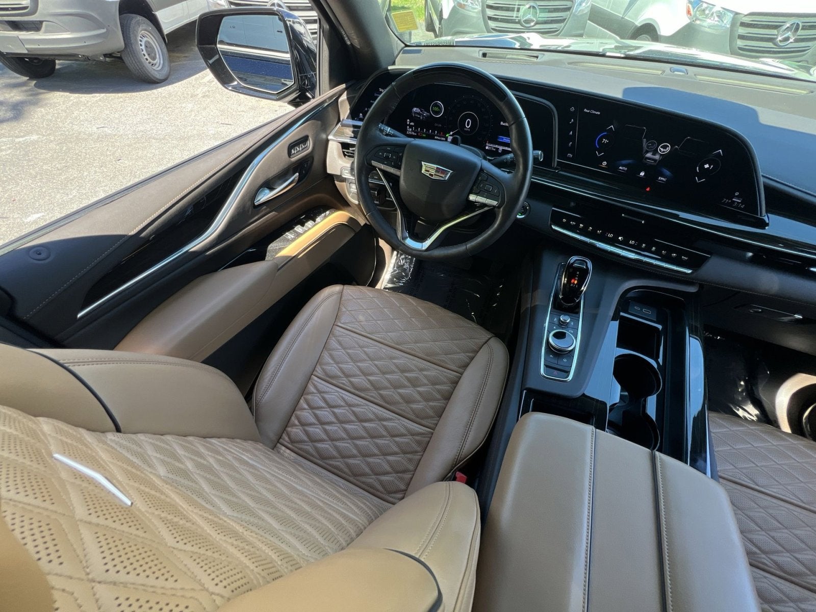 2023 Cadillac Escalade Sport