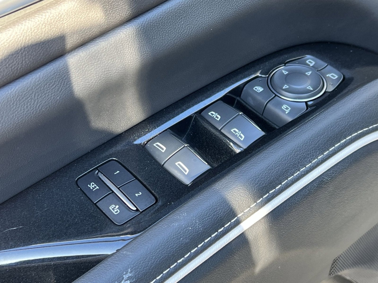 2023 Cadillac Escalade ESV Premium