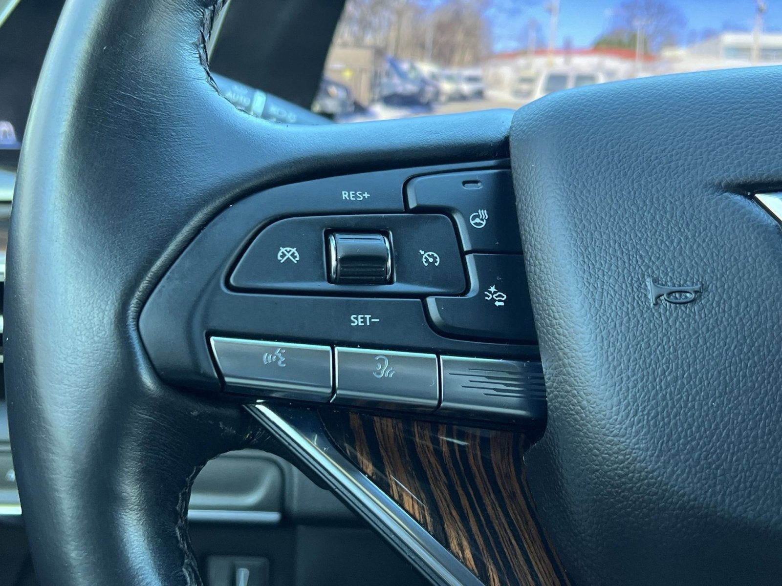 2023 Cadillac Escalade ESV Premium