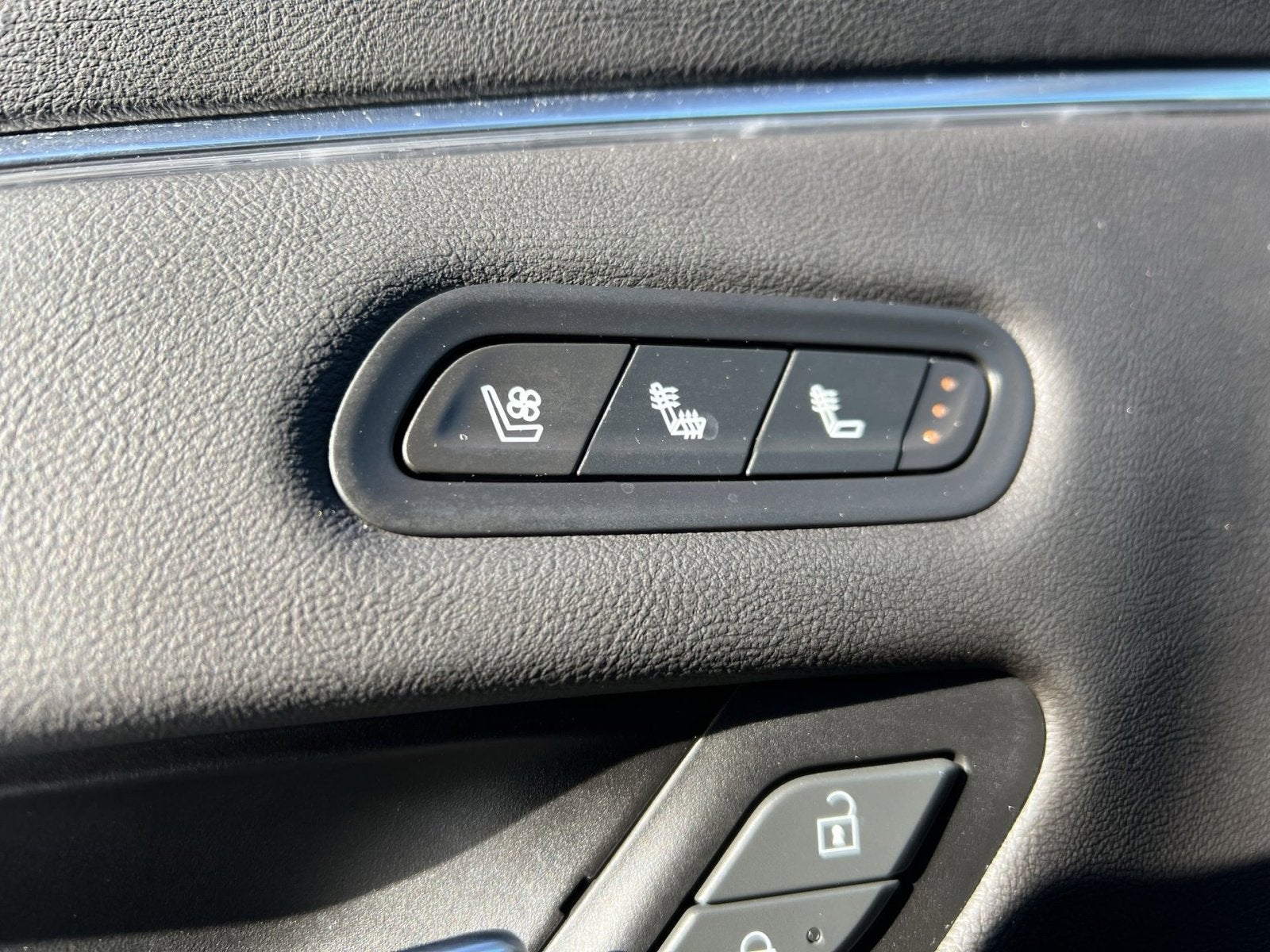 2023 Cadillac Escalade ESV Premium