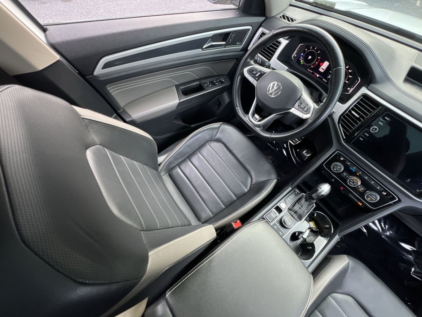 2022 Volkswagen Atlas 3.6L V6 SEL Premium R-Line