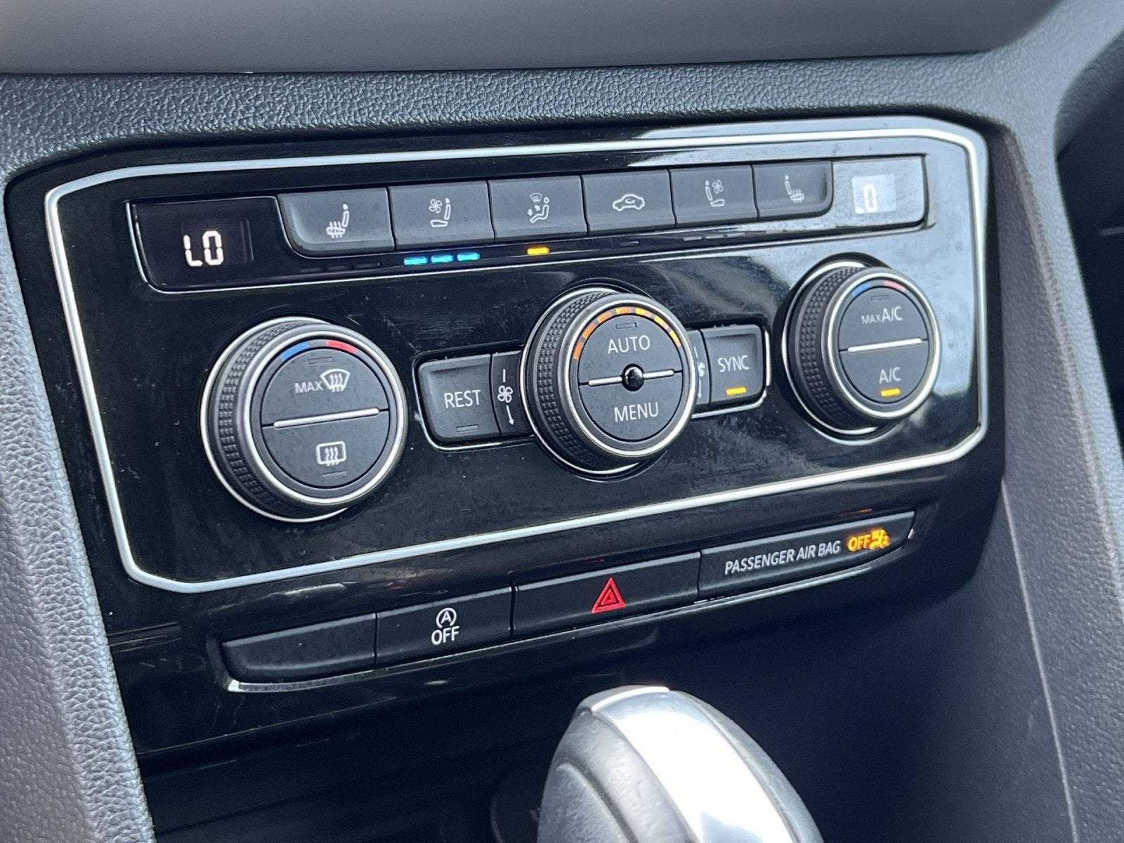 2022 Volkswagen Atlas 3.6L V6 SEL Premium R-Line