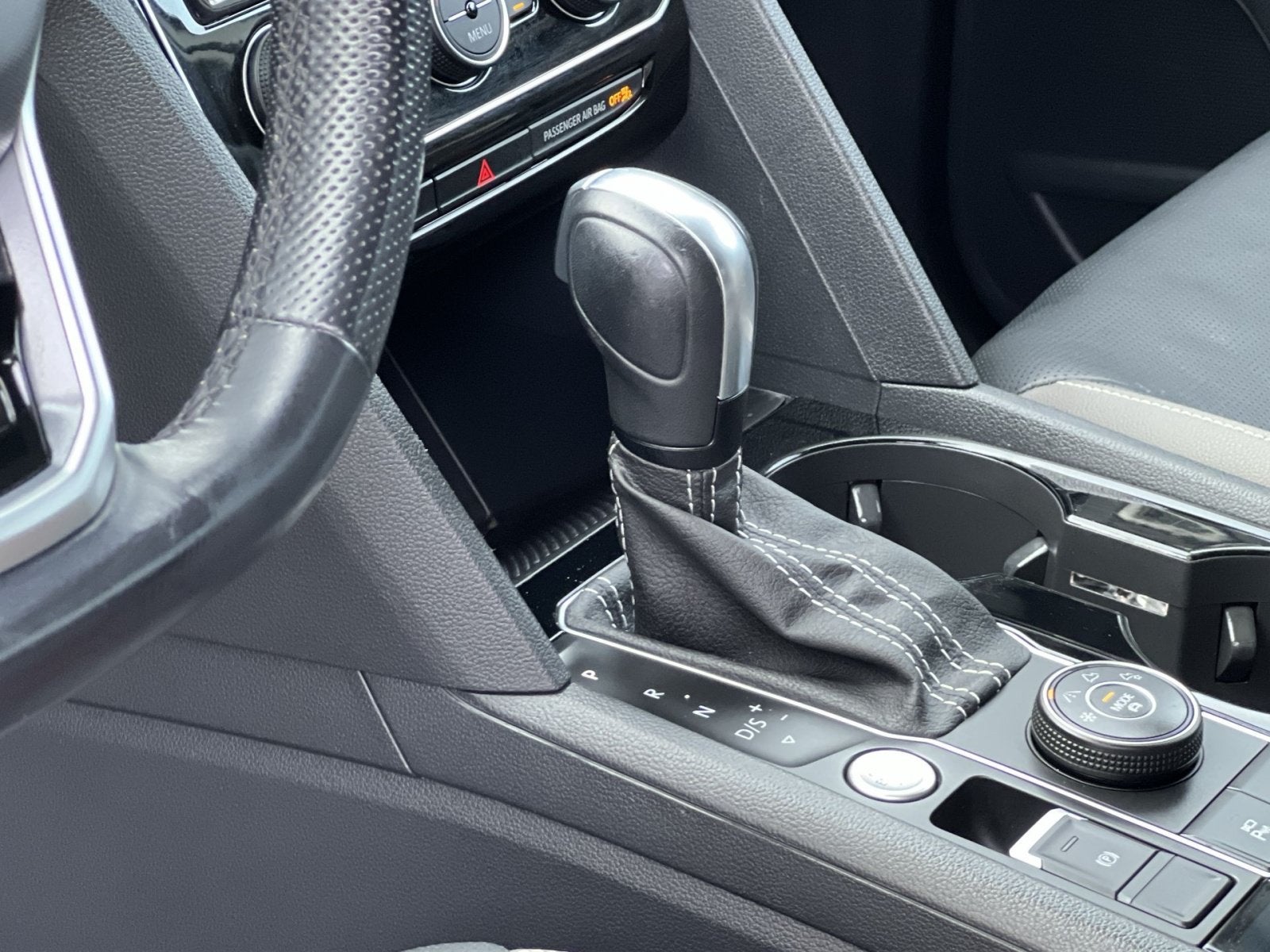 2022 Volkswagen Atlas 3.6L V6 SEL Premium R-Line