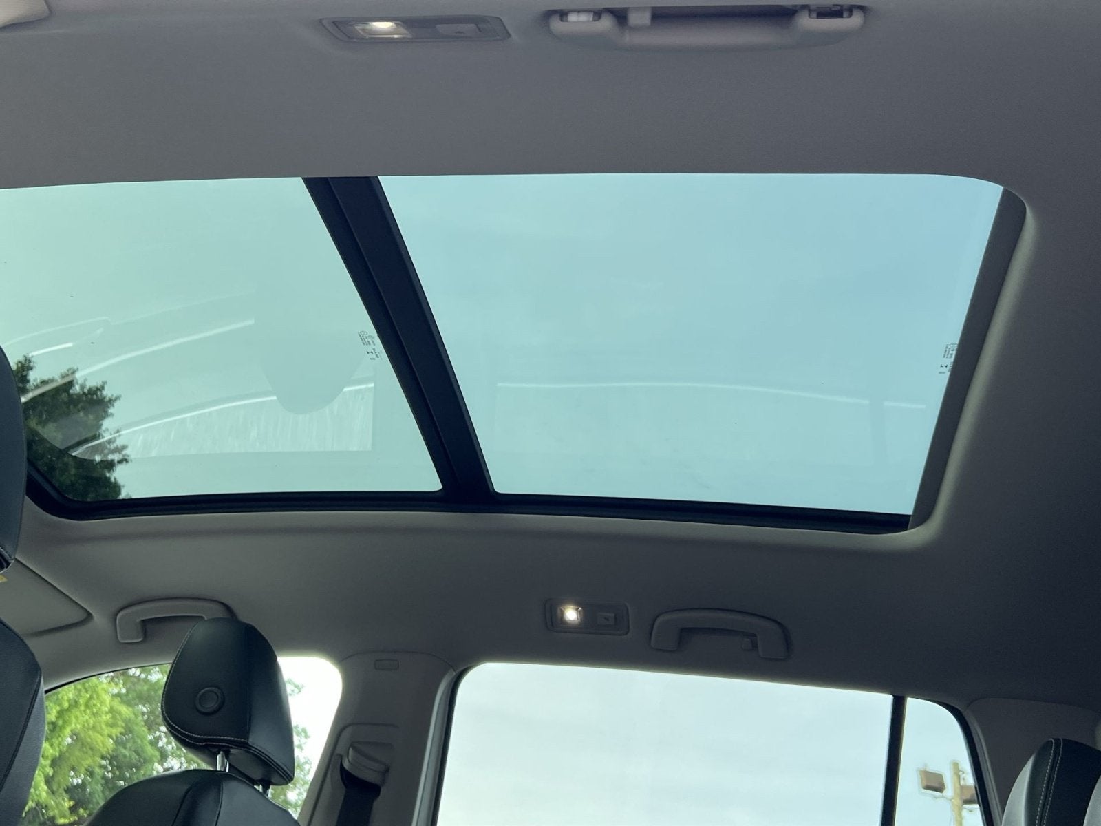 2022 Volkswagen Atlas 3.6L V6 SEL Premium R-Line