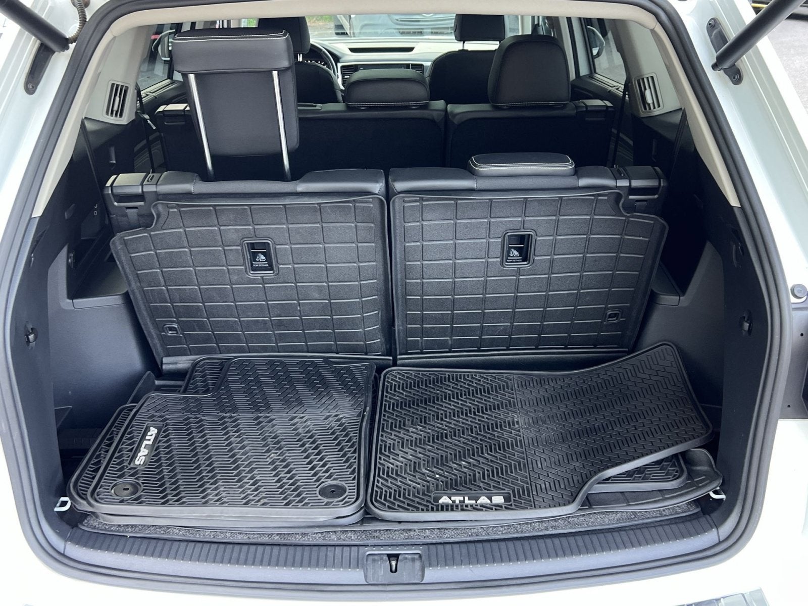 2022 Volkswagen Atlas 3.6L V6 SEL Premium R-Line