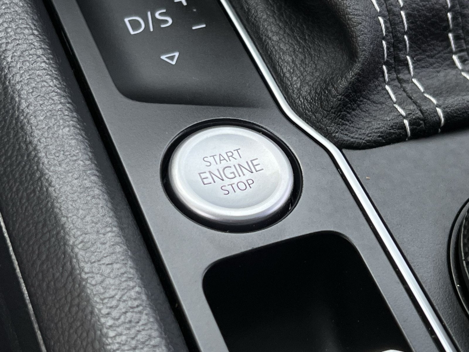 2022 Volkswagen Atlas 3.6L V6 SEL Premium R-Line