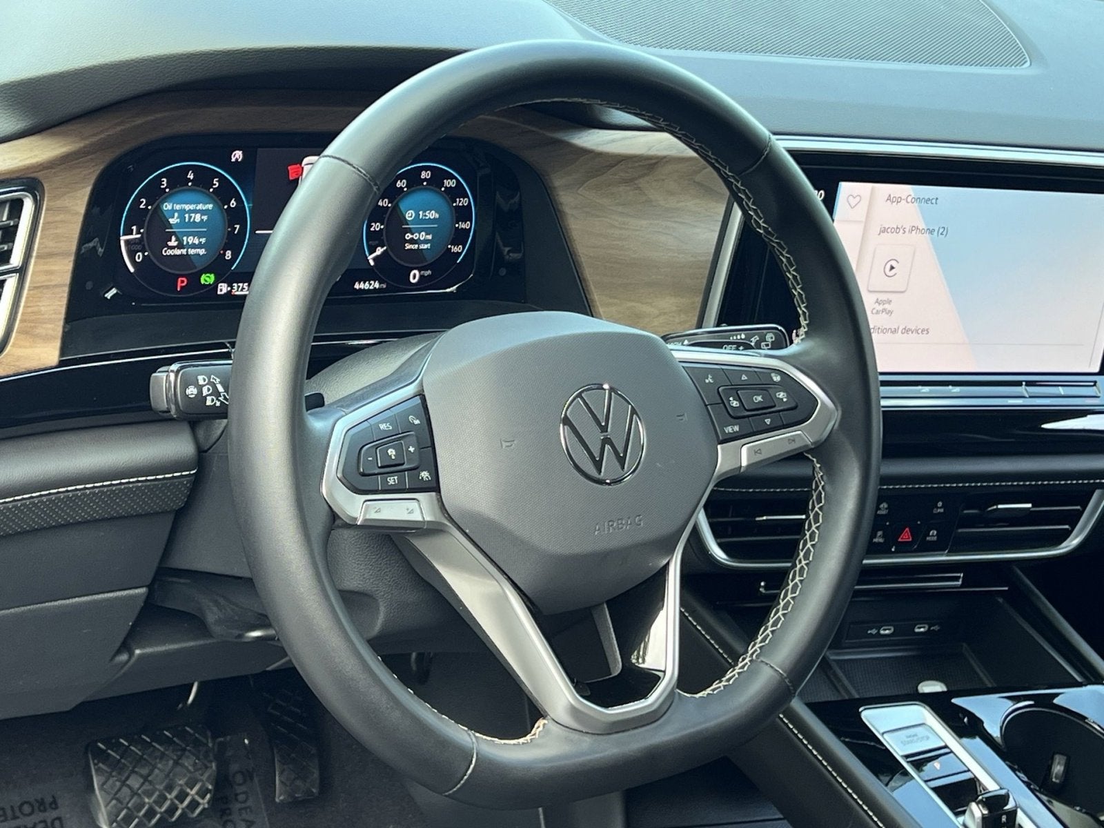 2024 Volkswagen Atlas 2.0T SE w/Technology