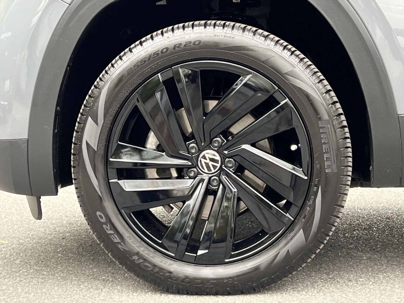 2022 Volkswagen Atlas Cross Sport 2.0T SE w/Technology