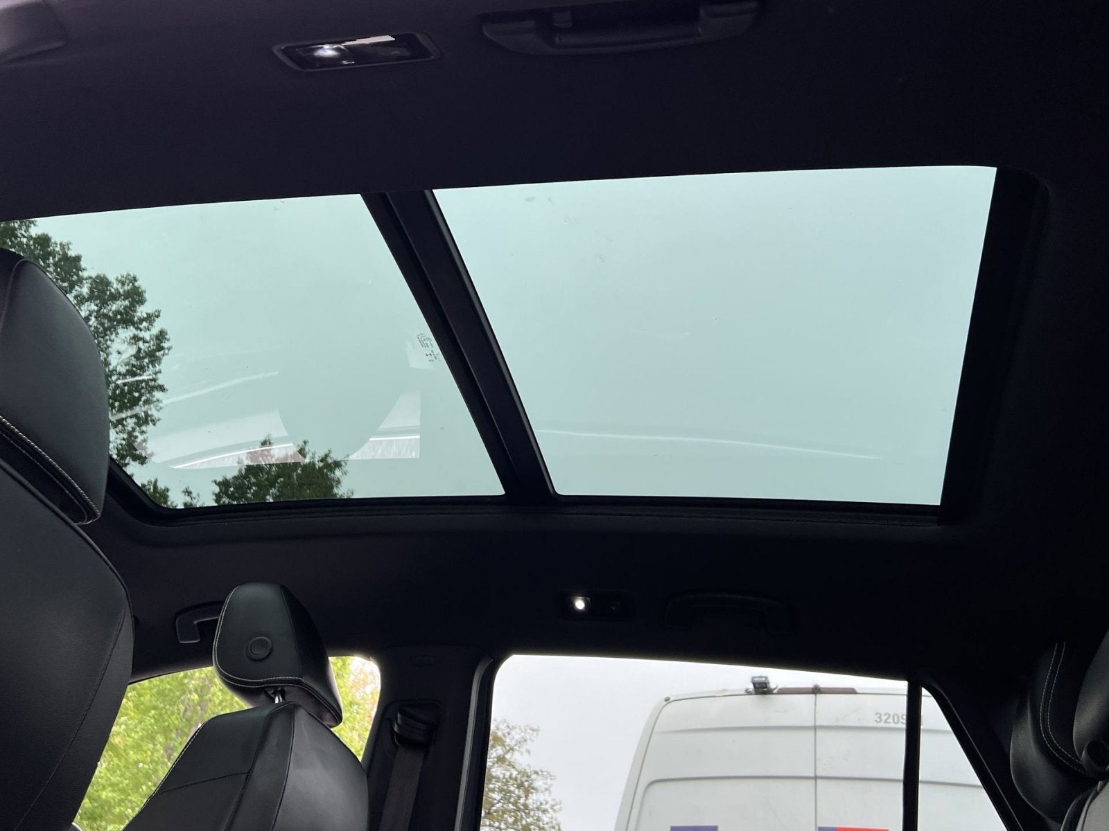 2022 Volkswagen Atlas Cross Sport 2.0T SE w/Technology