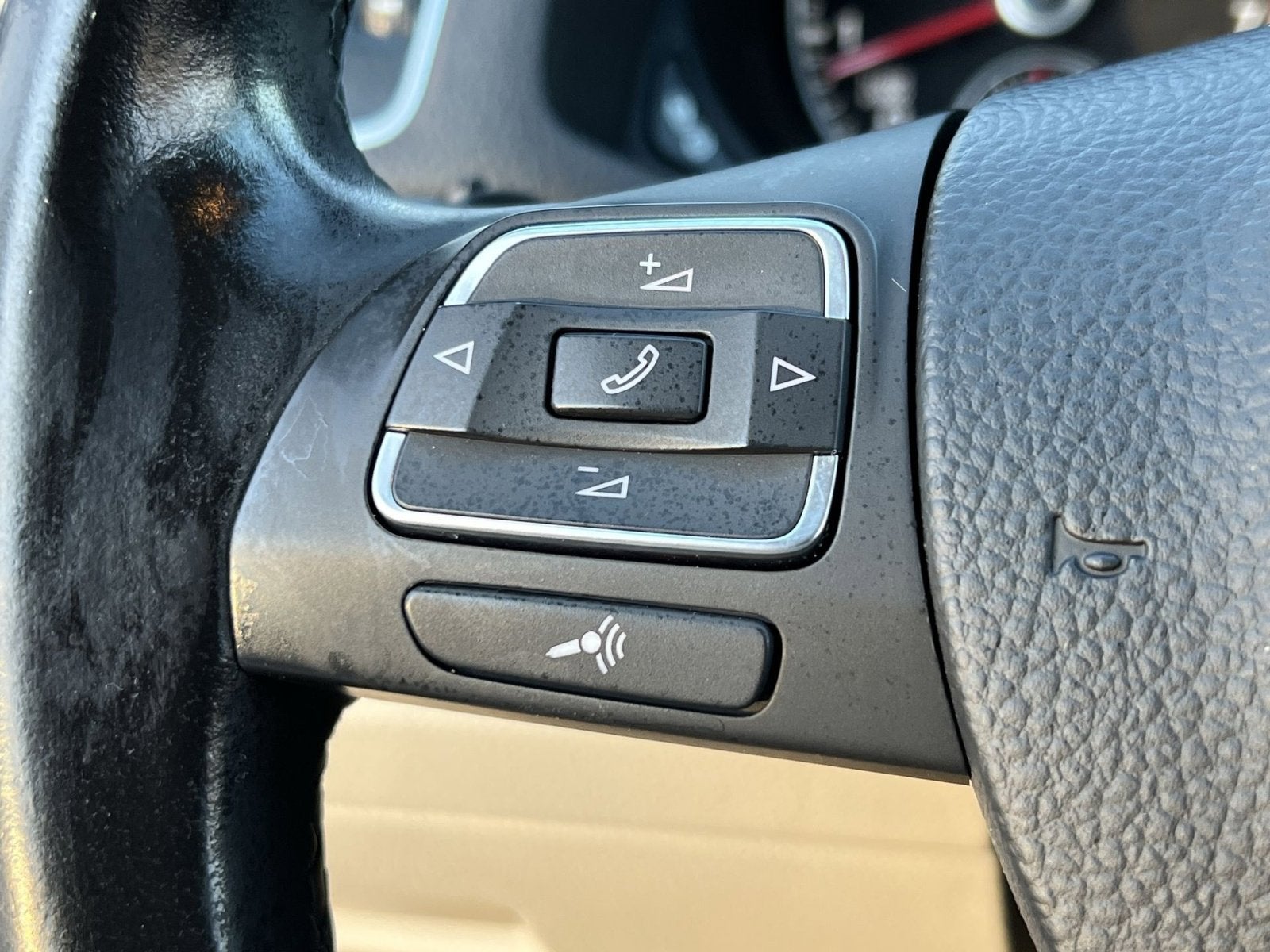 2013 Volkswagen Passat 2.5 SE