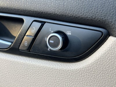 2013 Volkswagen Passat 2.5 SE