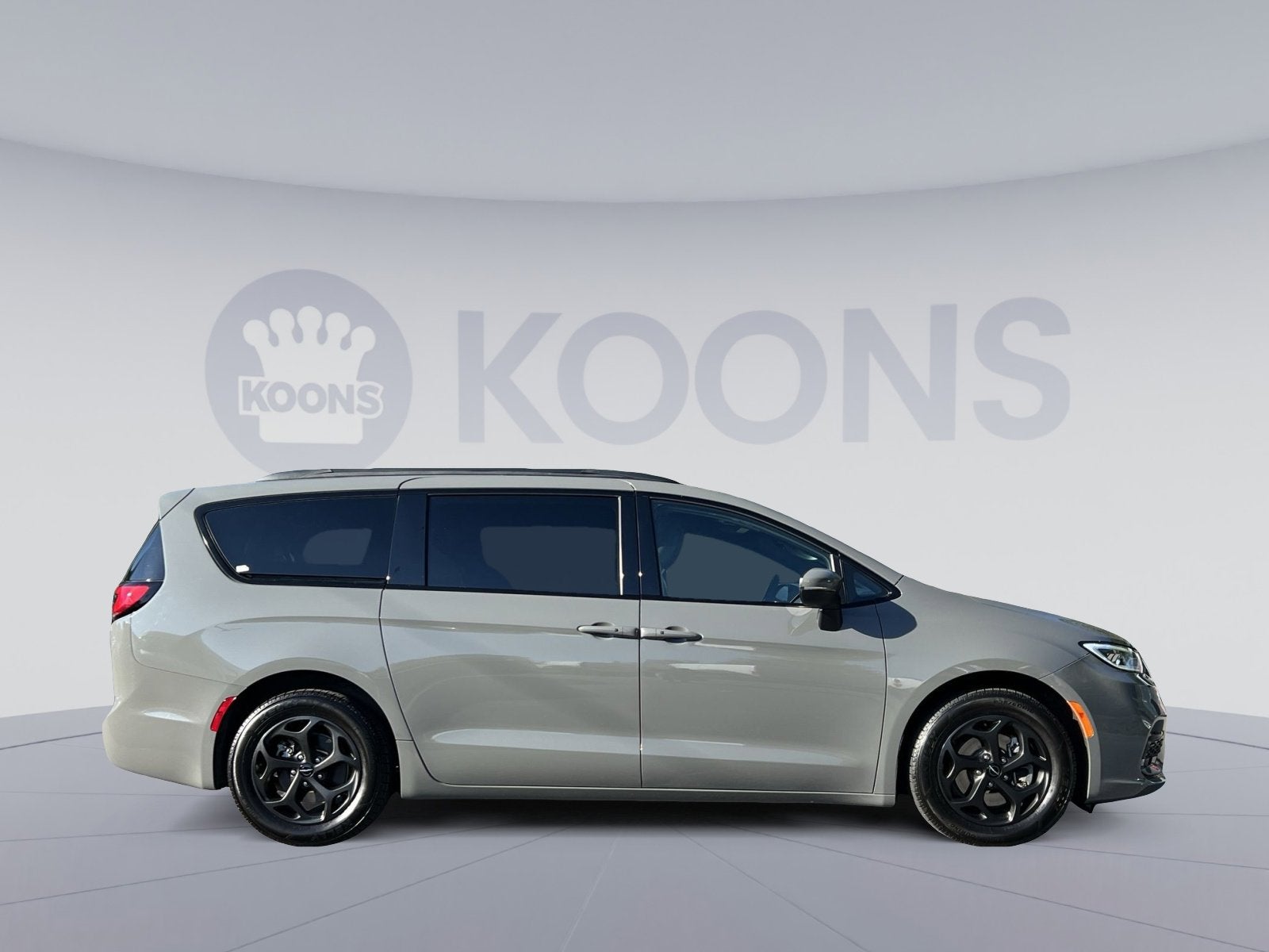 2023 Chrysler Pacifica Hybrid Touring L