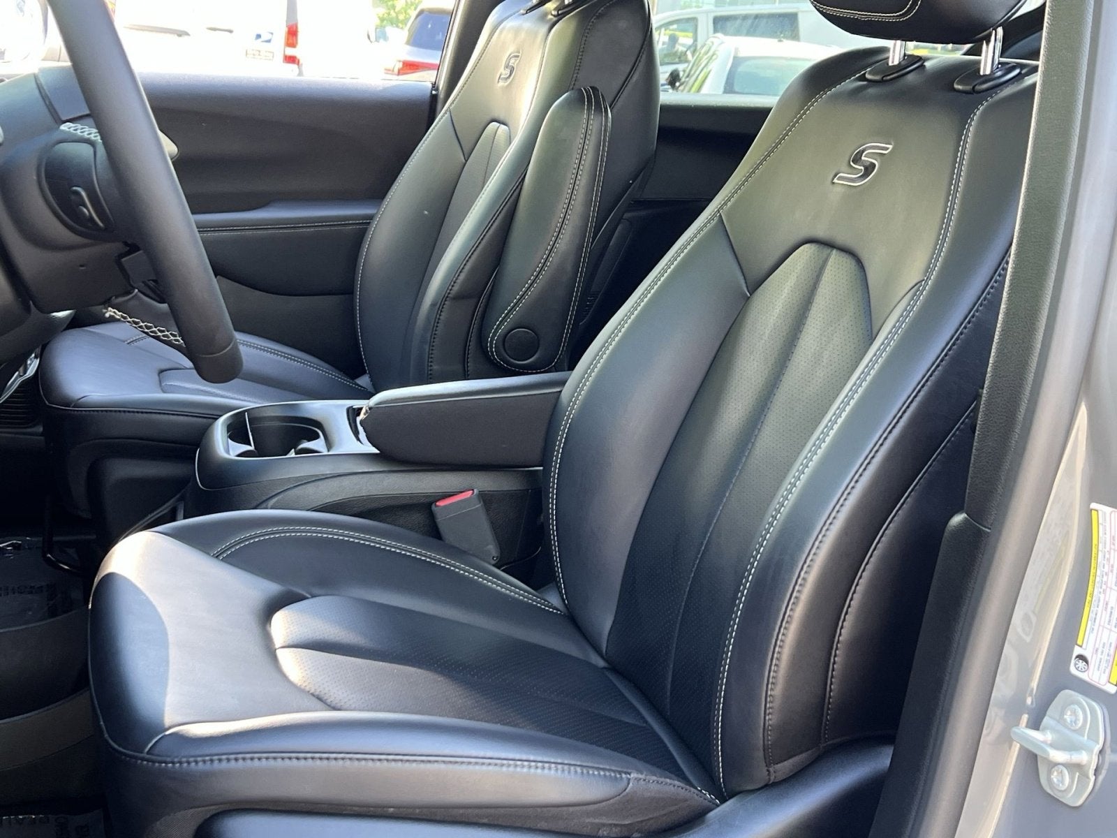 2023 Chrysler Pacifica Hybrid Touring L