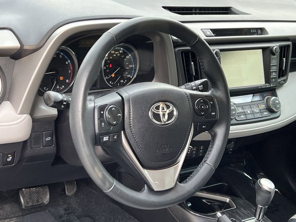 2017 Toyota RAV4 Platinum