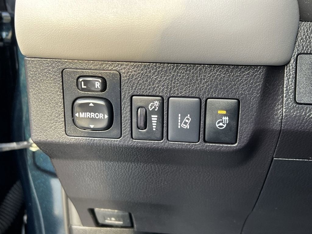 2017 Toyota RAV4 Platinum