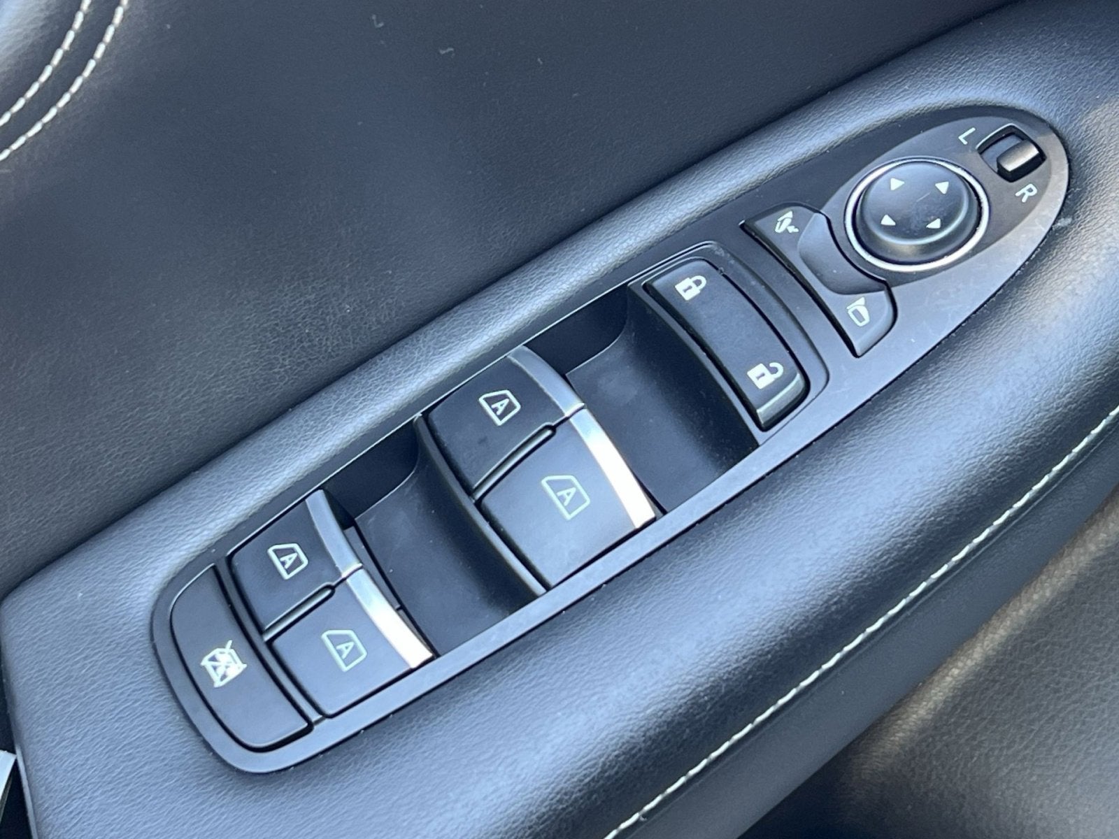 2023 INFINITI QX55 LUXE
