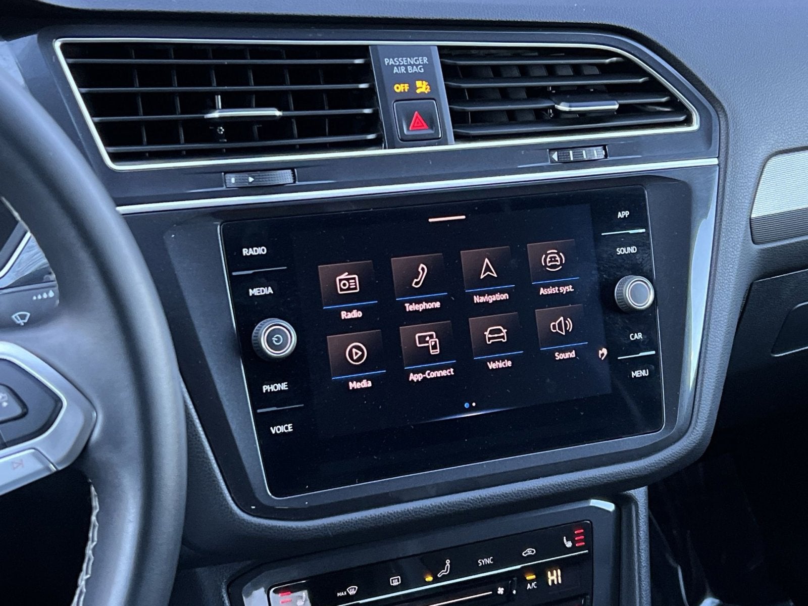 2024 Volkswagen Tiguan 2.0T SE