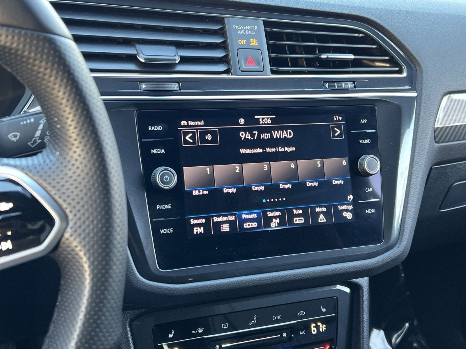 2023 Volkswagen Tiguan 2.0T SE R-Line Black