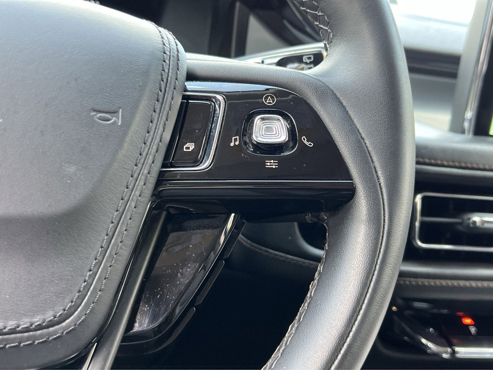 2022 Lincoln Aviator Standard