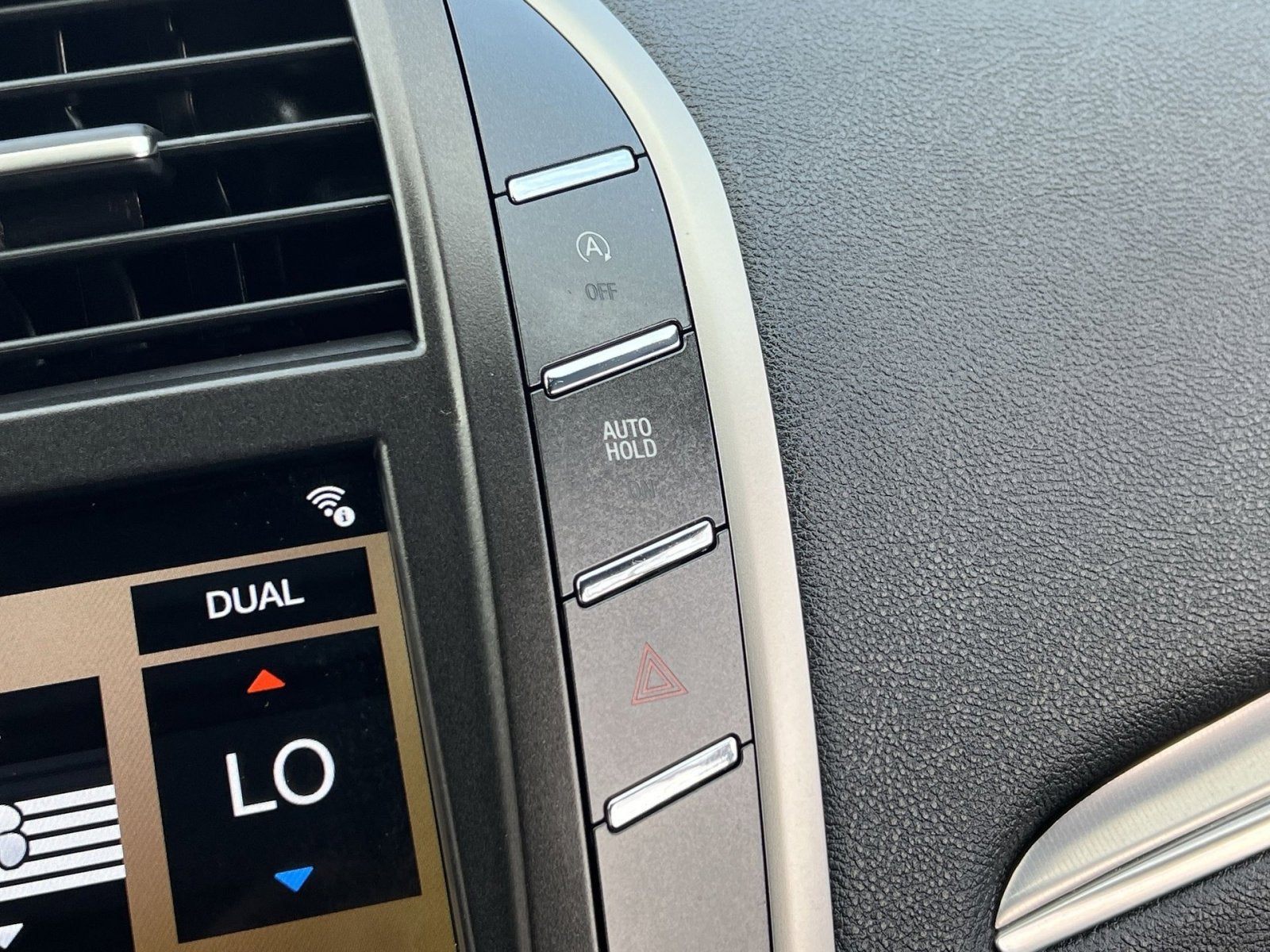 2019 Lincoln MKC Standard