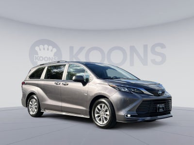 2024 Toyota Sienna XLE