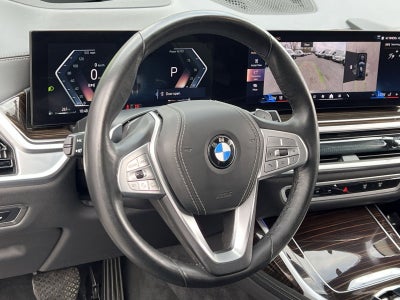 2025 BMW X7 xDrive40i