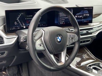 2025 BMW X7 xDrive40i