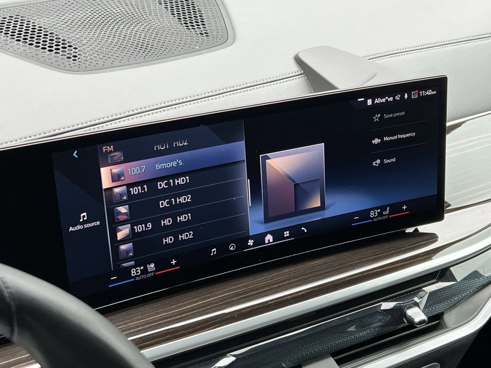 2025 BMW X7 xDrive40i