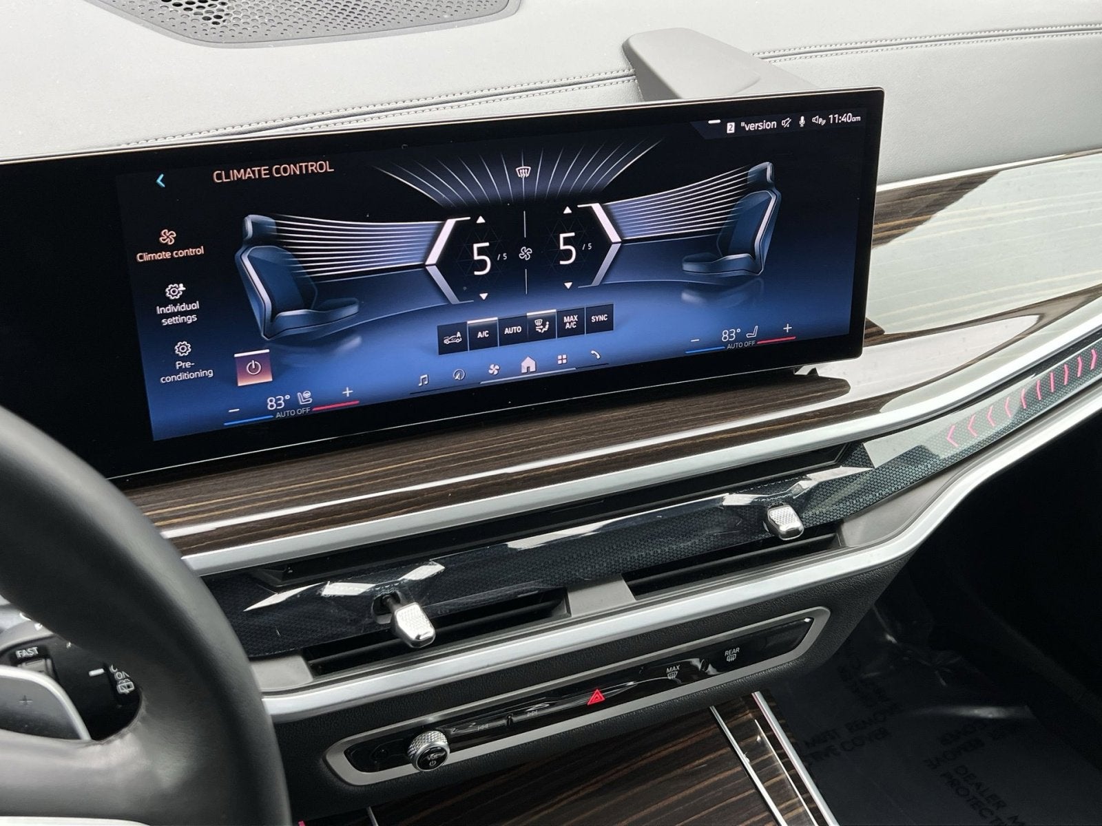 2025 BMW X7 xDrive40i