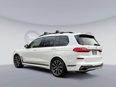 2022 BMW X7 M50i