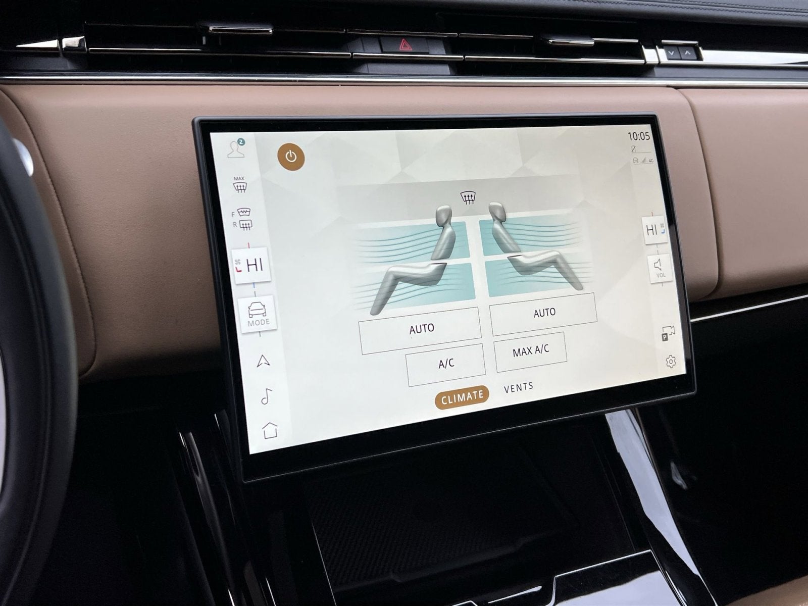 2025 Land Rover Range Rover Sport SE