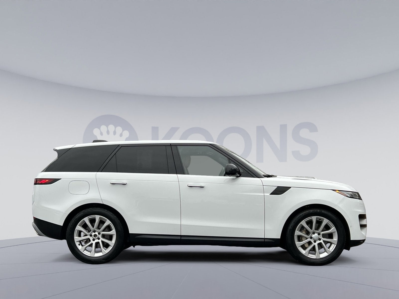 2025 Land Rover Range Rover Sport SE
