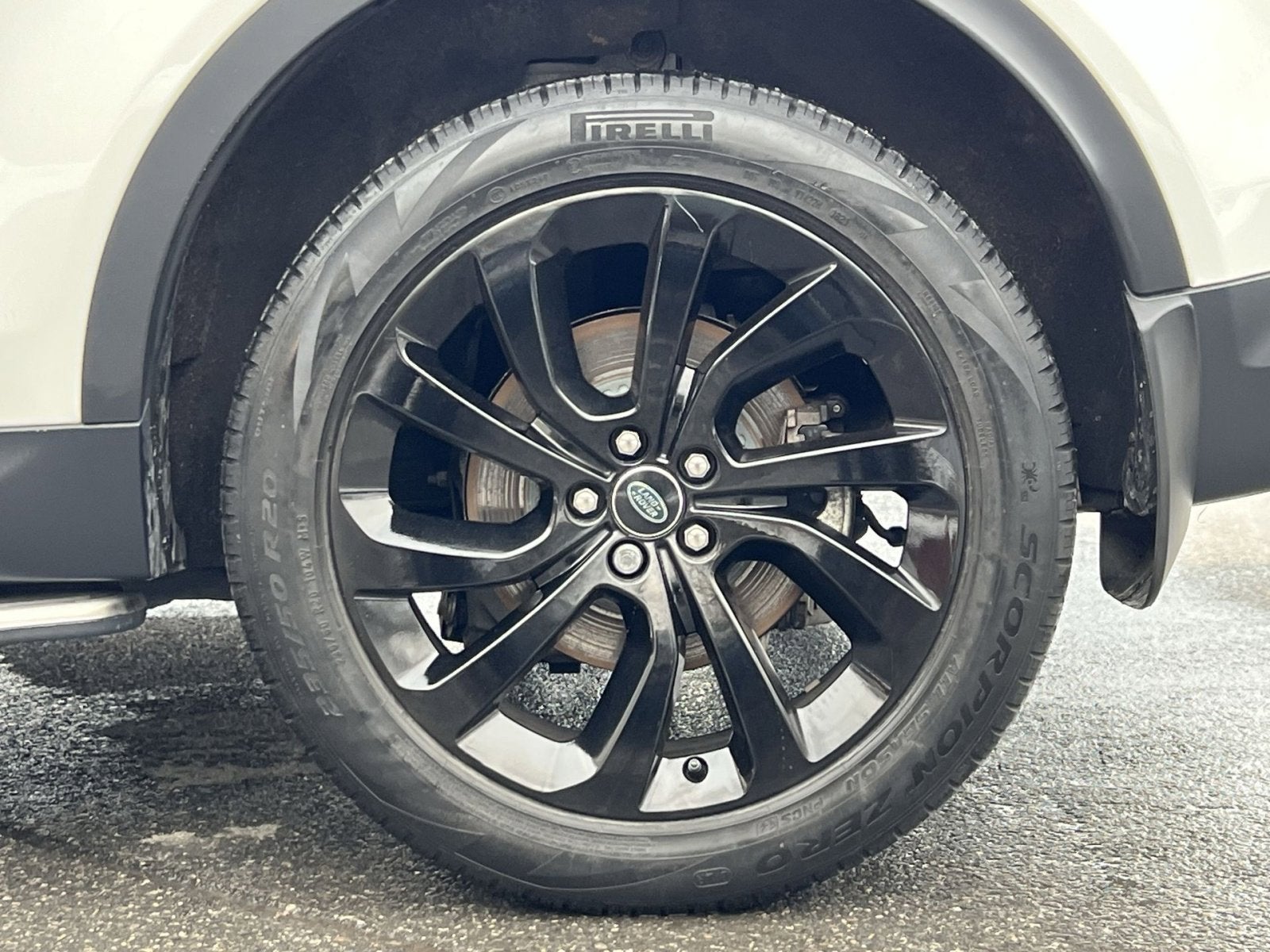 2022 Land Rover Discovery Sport SE