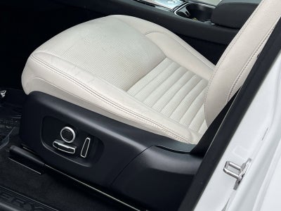 2022 Land Rover Discovery Sport SE