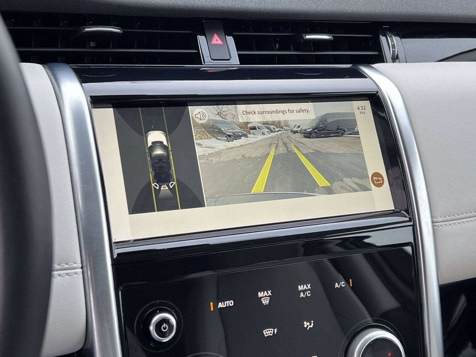 2022 Land Rover Discovery Sport SE