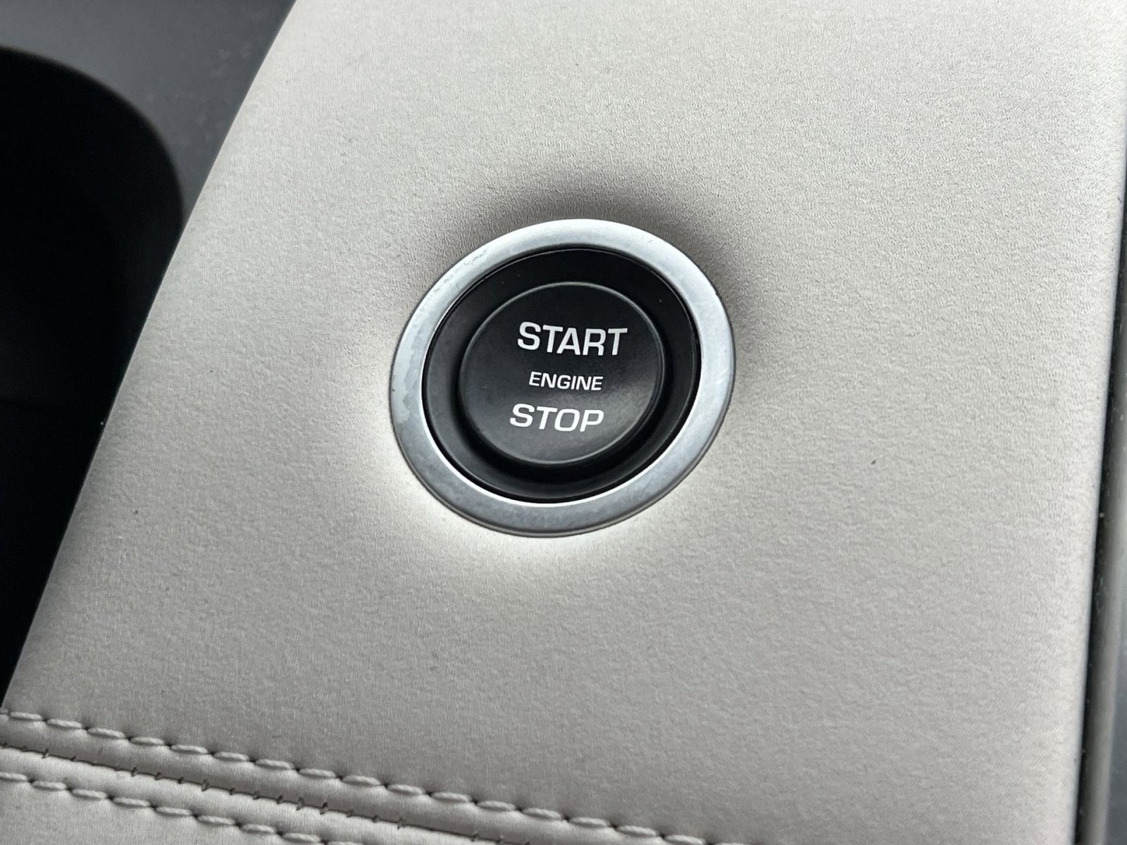 2022 Land Rover Discovery Sport SE