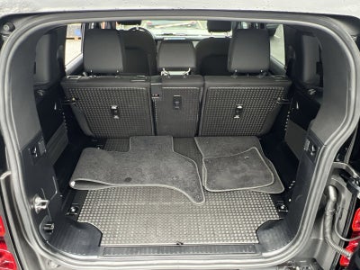 2025 Land Rover Defender 110 S