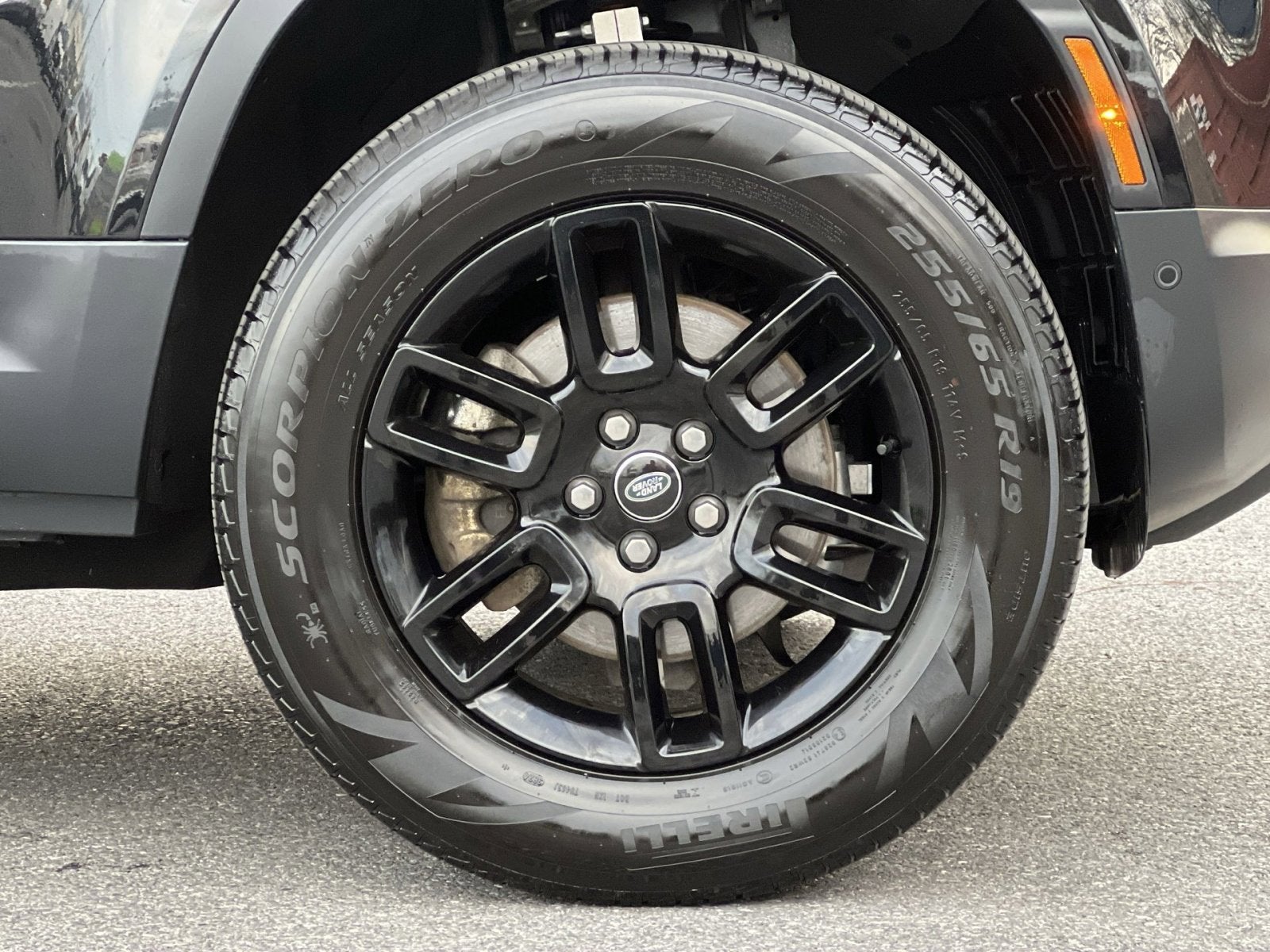 2025 Land Rover Defender 110 S