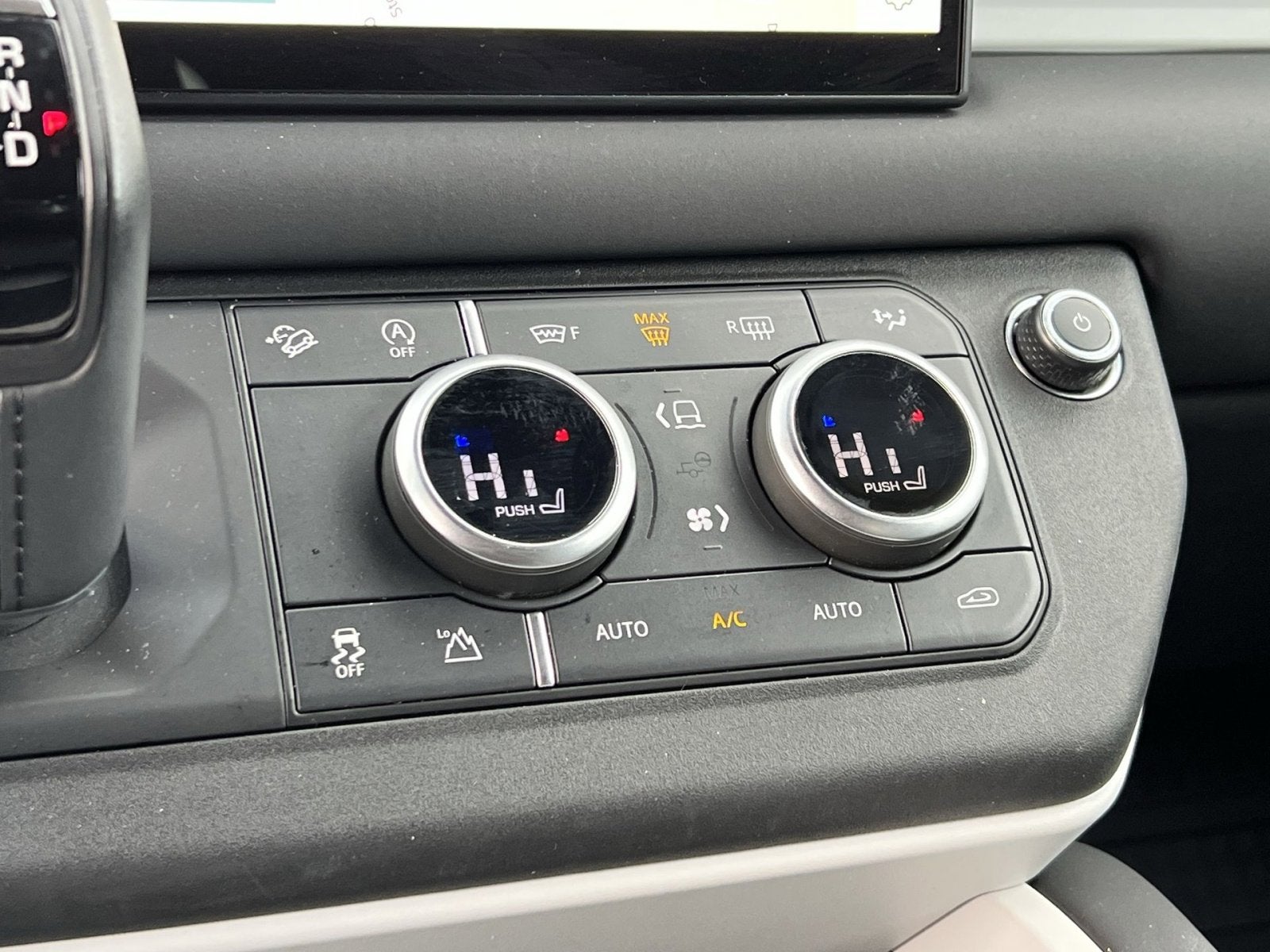 2025 Land Rover Defender 110 S