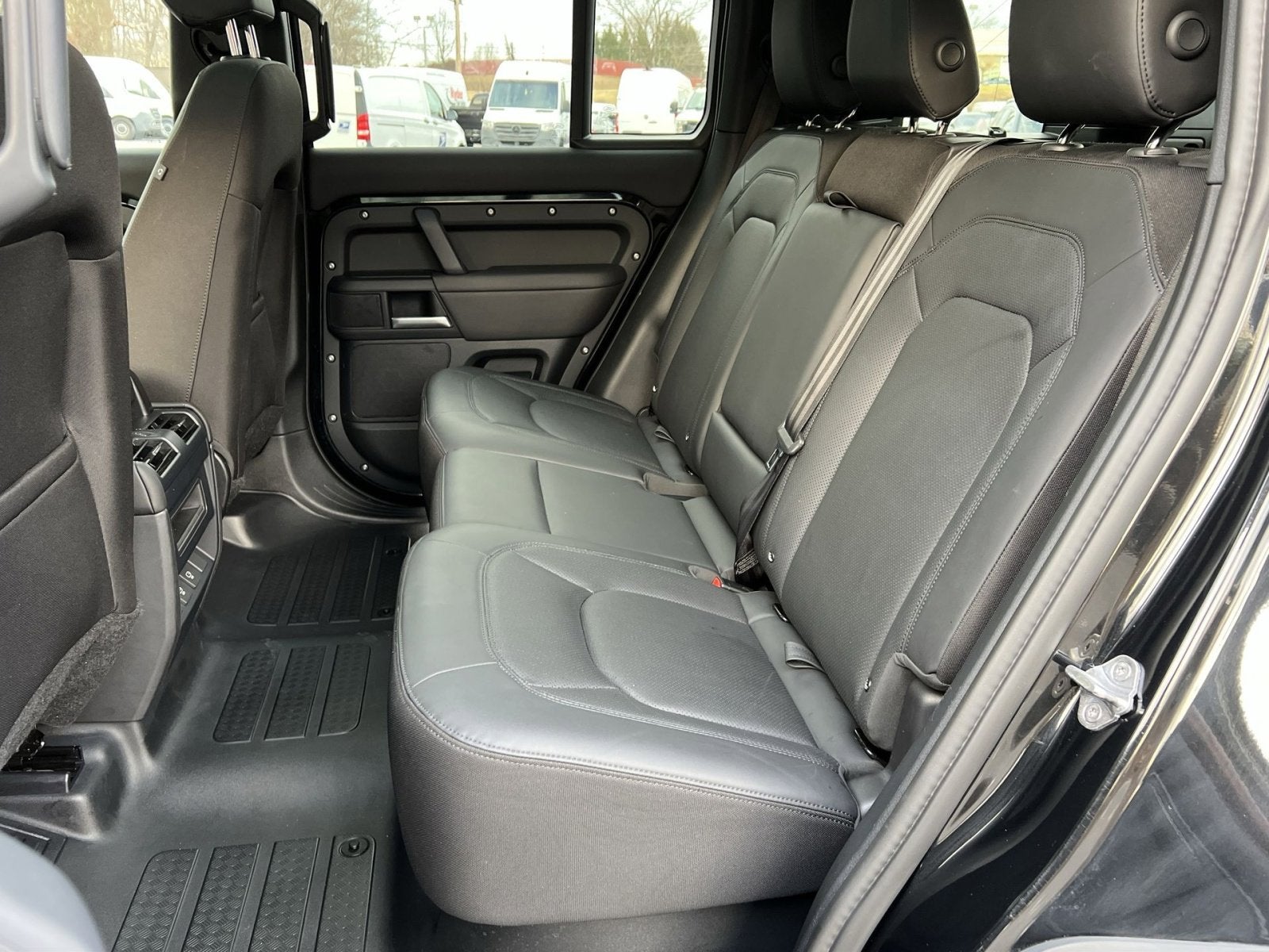 2025 Land Rover Defender 110 S