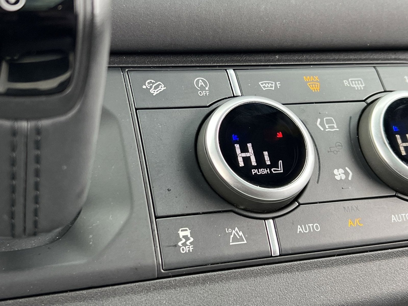 2025 Land Rover Defender 110 S