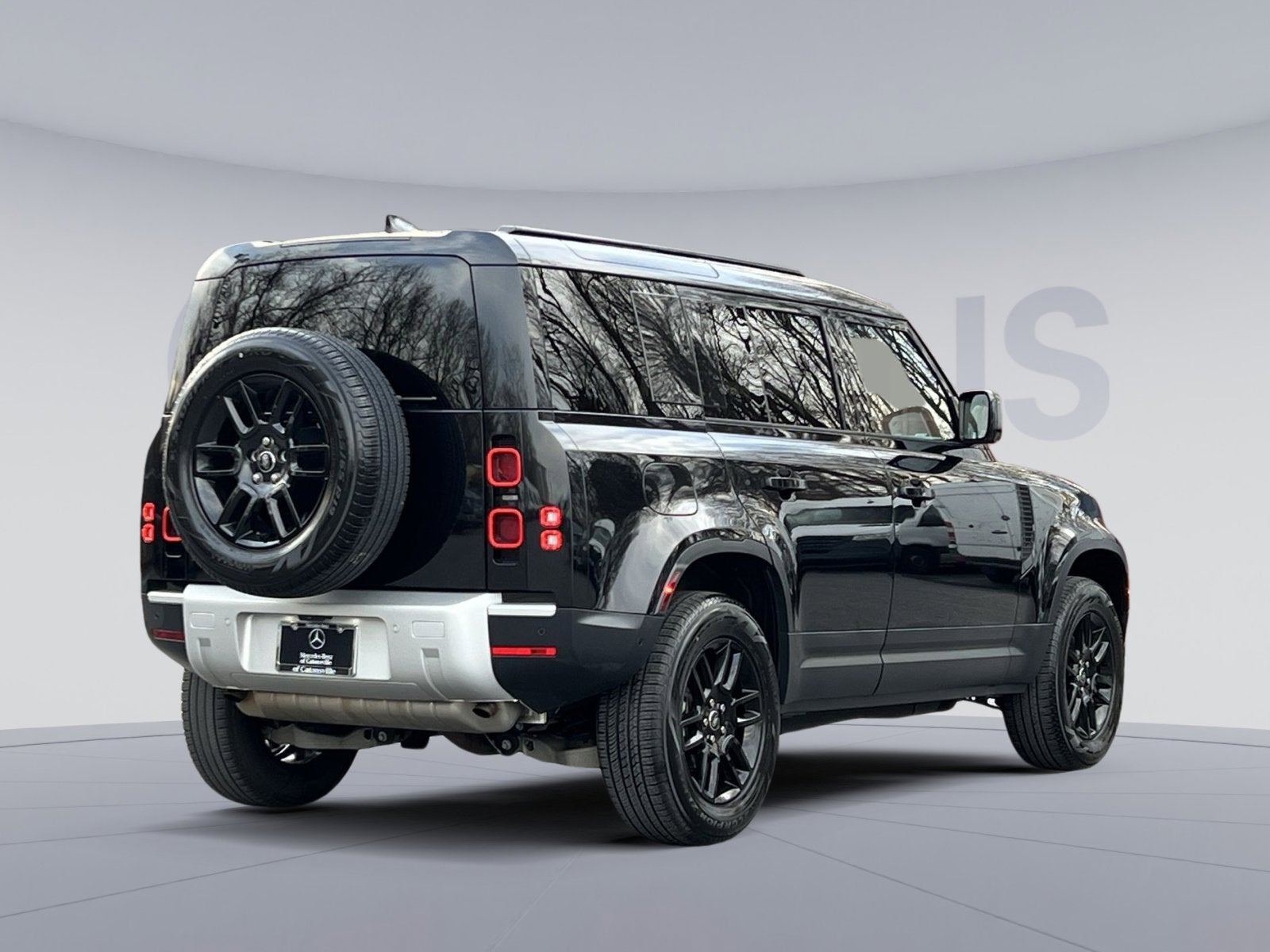 2025 Land Rover Defender 110 S