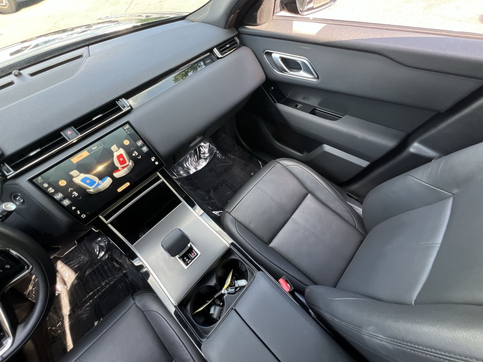 2025 Land Rover Range Rover Velar Dynamic SE