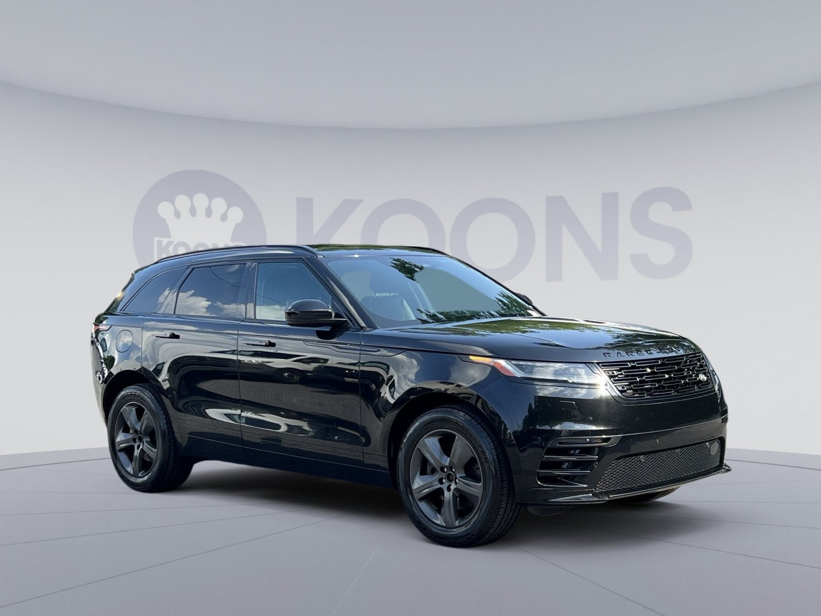 2025 Land Rover Range Rover Velar Dynamic SE